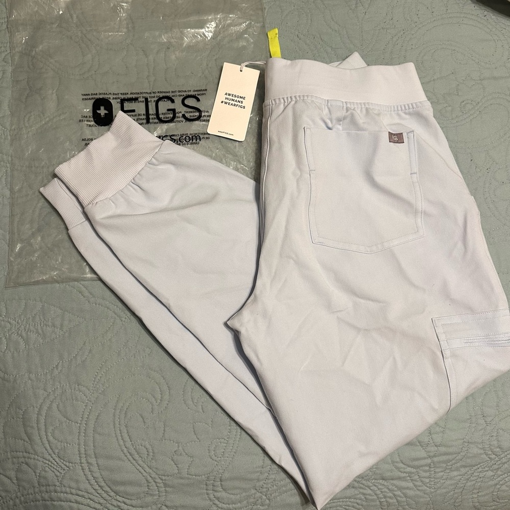Figs Zamora Jogger size S/P color Open Skies